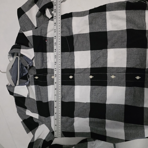 Tommy Hilfiger Black And White Plaid Top Size Medium - Picture 9 of 11
